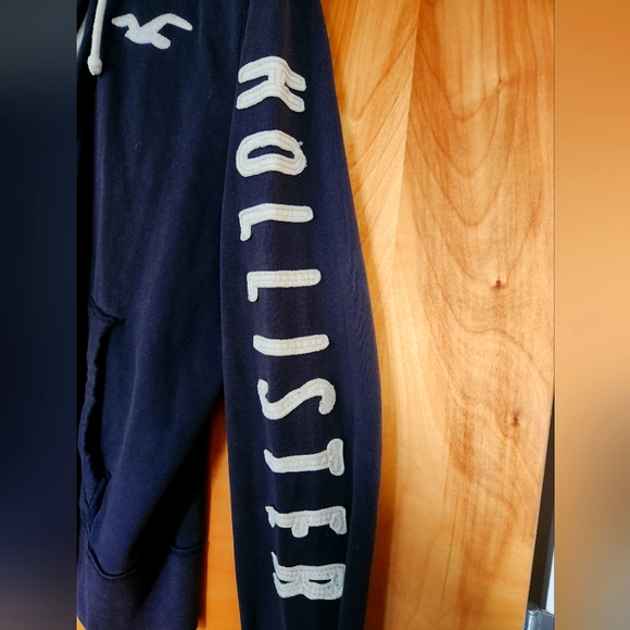 Men's Hollister Full-Zip Sweatshirt - Picture 3 of 4